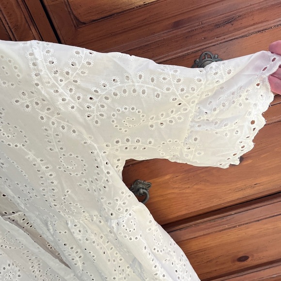 White Eyelet Button-Up Blouse Size XL NWOT - Picture 2 of 10